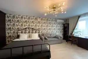 Tolstoy Apart on Demonstration street 38, Tula