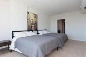 Pentagon Luxe Apartments, Washington