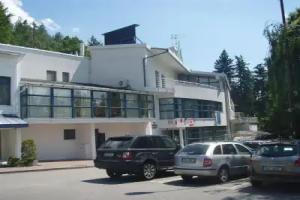 Interhotel America, Pisek