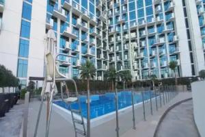 Greek View Studio Farhad Azizi Residence Al Jaddaf, Dubai