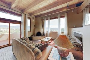 New Listing! Luces de la Ciudad: Home w/ Hot Tub home Tourist base, Santa Fe