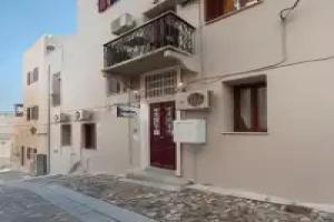 Paradise Rooms 1, Ermoupoli