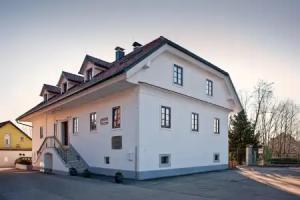 B&B Dvor Tacen, Ljubljana