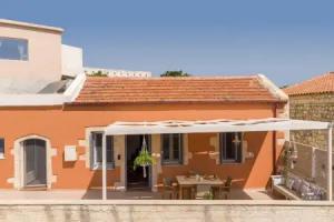Iosif De Home Apartments, Kournas