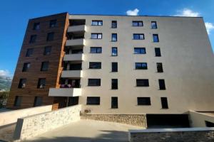 Lovely 1-Bedroom rental unit with free parking, Rafailovici