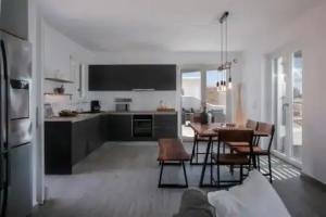 Beach Street No1 Villa, Mikri Vigla