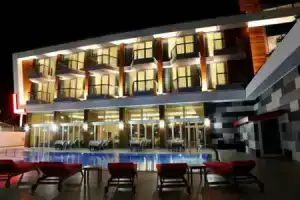 Lova Hotel & SPA, Yalova