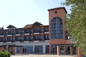 Robinson Cyprus, Mazotos