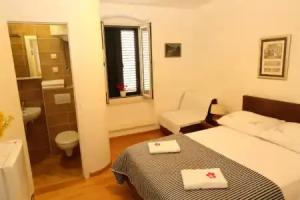 Malena Palace Experience, Split