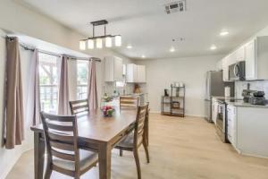 Fenced-in Yard: Family Home 4 Mi to Dtwn! Tourist base, Killeen