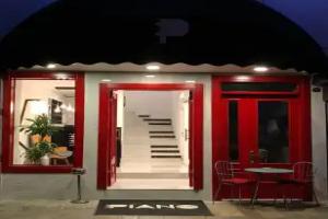 Piano Hotel, Izmir