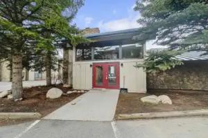 E101 Lake Cliffe 2 Bedroom Condo, Dillon