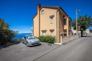 Awesome Apartment in Kostrena With Wifi and 1 Bedrooms, Rijeka
