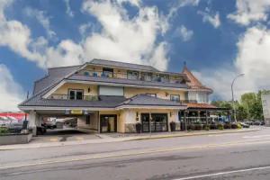 Prestige Beach House, WorldHotels Crafted, Kelowna