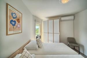 Adriatic Retreat Meje 4 min to the beach Apartments, Split