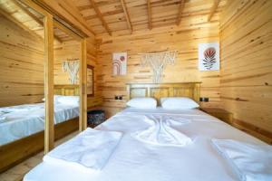 Honeymoon Bungalow With Private Pool and Sea View Cottage, Fethiye