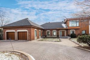 Modern Luxury Furnished, Surrounding St-Lawrence River View, Tranquil Hotel, Dorval