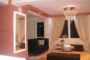 Hotel Avra, Lygia