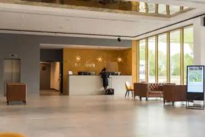 mk | hotel tirana, Tirana