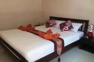 OYO 1083 Lanta Wild Beach Resort, Lanta Island
