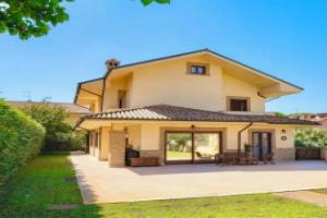 Villa Antonella Wellness & Jacuzzi, Rome