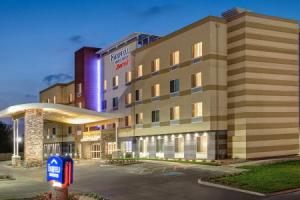 Fairfield Inn & Suites by Marriott North/Shaw Avenue, Fresno