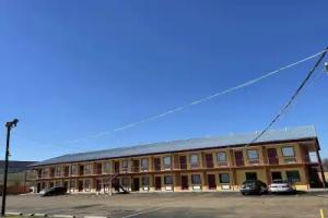 Deluxe Inn, Jackson