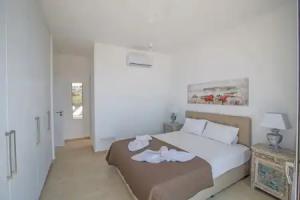 Villa Prol19, Beautiful 3bdr Villa With Pool, Close to Fig Tree Bay, Protaras