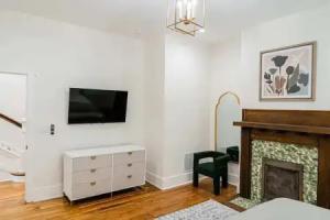 Beautiful Home Located In Historic Tourist base, Norcross