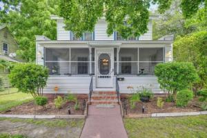 Charming Hampton Home ~ 7 Mi to Buckroe Beach! Tourist base, Newport News