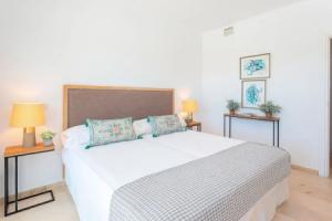 Genteel Home Las Lomas Apartments, Marbella