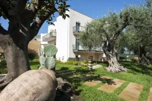 Villa Collina, Giardini-Naxos
