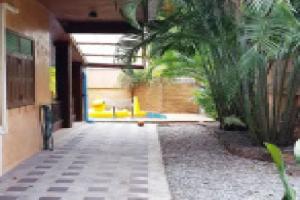Baan Green Leaf Hotel, Ban Pong