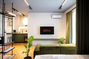 Muz Studios, Tirana