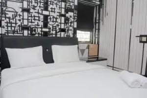 New and Spacious 2BR at Maple Park Apartment, Jakarta