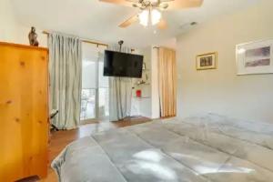 Austin Home Near Zilker Park w/ Yard: Pets Allowed Apartments, Austin