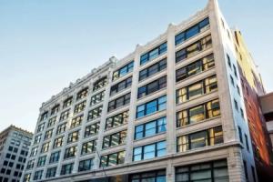 TWO CozySuites Apt w Skybridge Access 2, Indianapolis