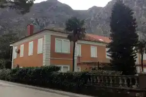Apartments Vojin, Risan