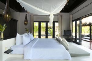 The Sevenseas Resort, Kradan