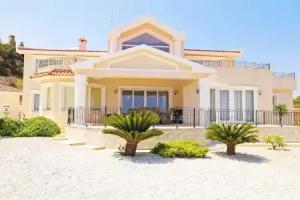 Villa Panoroma by Amy Villas, Kyrenia
