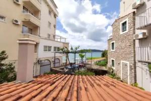 Fisherman House Apartments, Rafailovici