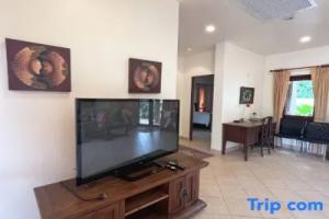 Luxury 3-bedroom villa with big pool in Rawai, Nai Harn