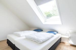 Group Apartment on Ameland by De Vleijen, Nes