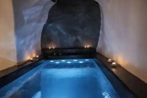 One of One Suites, Oia