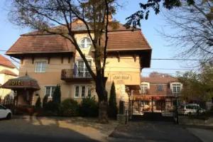 Lv Vay Villa Hotel, Miskolc