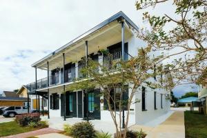 Old Spanish House- C, The Madeleine Suite, Biloxi