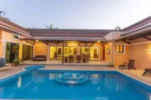 Tim buktu 4BR Jacuzzi WalkVillaMarket170, Chalong