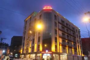 Resmina Hotel, Van
