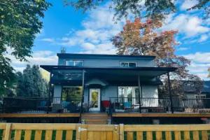 Hikari-Okanagan Sunshine B&B Mini-hotel, Kelowna
