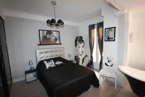 Bollywood to Hollywood/2bed 2bath/1mn Croisette Hotel, Cannes